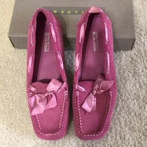 Kenneth Cole Rose colored moccasins with tie.